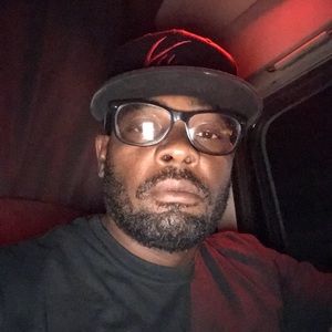 Meet your Posher, Derrick